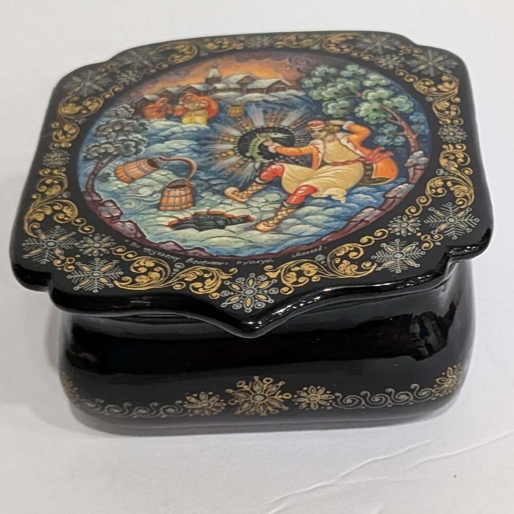 Russian Lacquer Box Hand Painted At the Pike's Behest Folk Tale Signed 3"